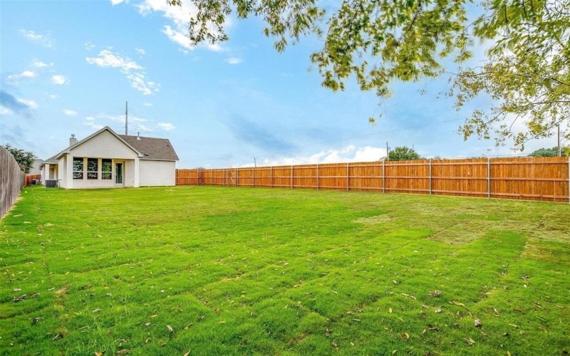 2316 Builder Road, Crowley, TX 76036, 3 Bedrooms Bedrooms, ,2 BathroomsBathrooms,Residential,For Sale,2316 Builder Road,20589090
