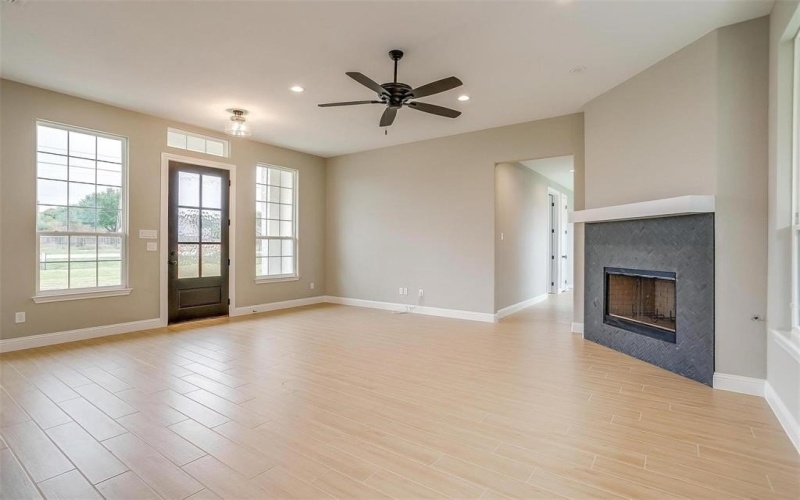 2316 Builder Road, Crowley, TX 76036, 3 Bedrooms Bedrooms, ,2 BathroomsBathrooms,Residential,For Sale,2316 Builder Road,20589090