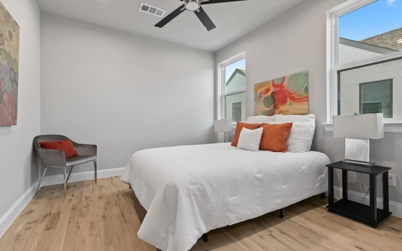 4401 Cabell Drive #101, Dallas, TX 75204, 2 Habitaciones Habitaciones , ,2 BañosBaños,Residential,En Venta,4401 Cabell Drive,20644132