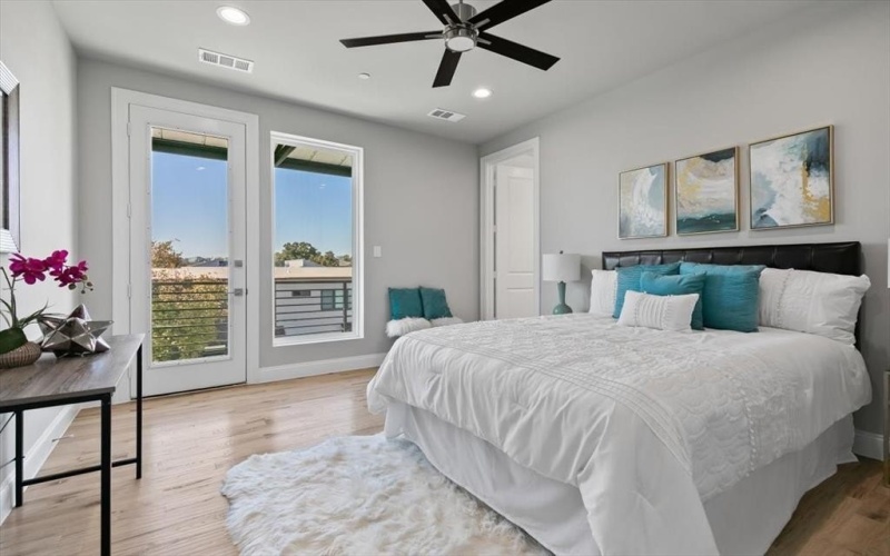 4401 Cabell Drive #101, Dallas, TX 75204, 2 Habitaciones Habitaciones , ,2 BañosBaños,Residential,En Venta,4401 Cabell Drive,20644132