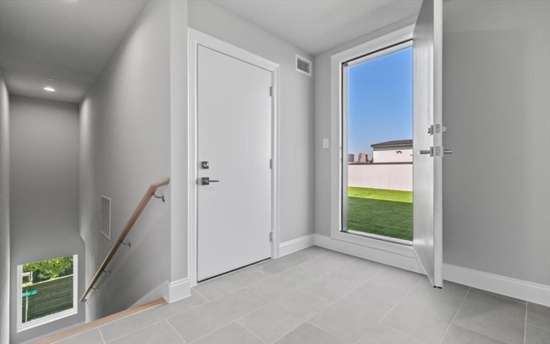 4401 Cabell Drive #101, Dallas, TX 75204, 2 Habitaciones Habitaciones , ,2 BañosBaños,Residential,En Venta,4401 Cabell Drive,20644132