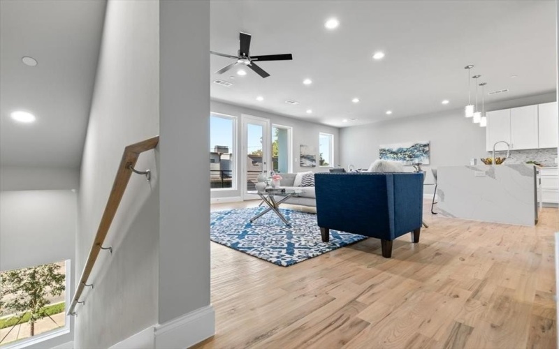 4401 Cabell Drive #101, Dallas, TX 75204, 2 Habitaciones Habitaciones , ,2 BañosBaños,Residential,En Venta,4401 Cabell Drive,20644132