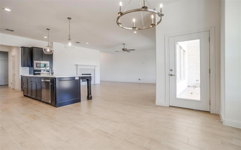 1000 Fan Palm Place, Crowley, TX 76036, 4 Bedrooms Bedrooms, ,2 BathroomsBathrooms,Residential,For Sale,1000 Fan Palm Place,20589143