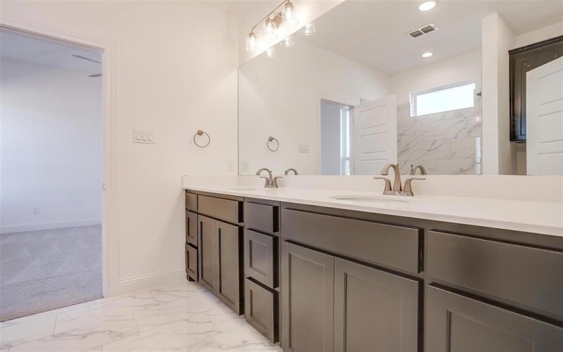 1000 Fan Palm Place, Crowley, TX 76036, 4 Bedrooms Bedrooms, ,2 BathroomsBathrooms,Residential,For Sale,1000 Fan Palm Place,20589143