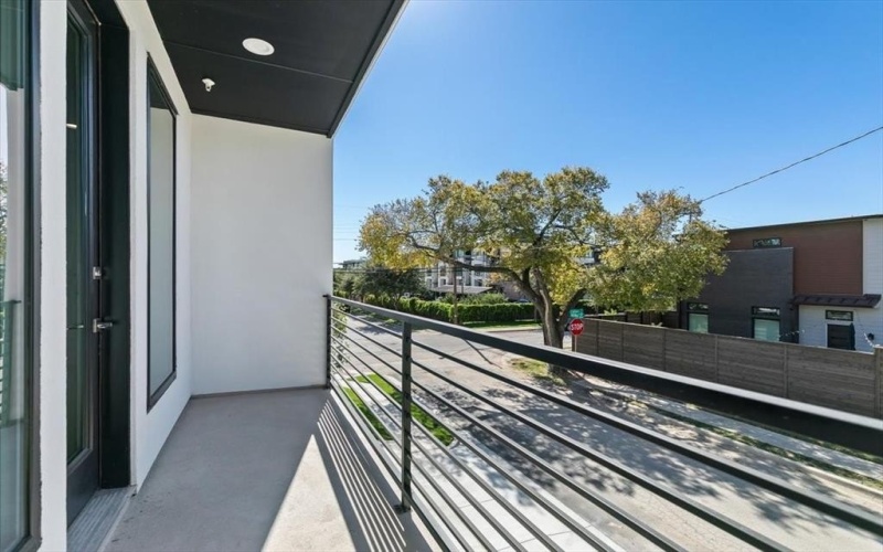 4401 Cabell Drive #102, Dallas, TX 75204, 2 Bedrooms Bedrooms, ,2 BathroomsBathrooms,Residential,For Sale,4401 Cabell Drive,20644299