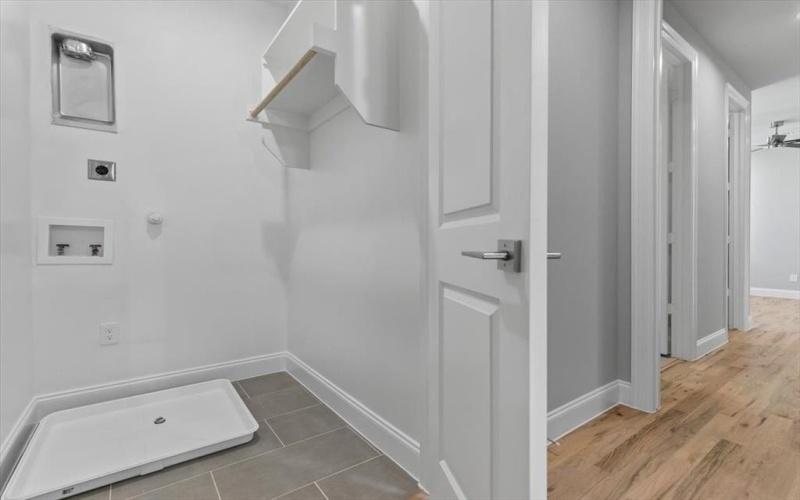 4401 Cabell Drive #102, Dallas, TX 75204, 2 Bedrooms Bedrooms, ,2 BathroomsBathrooms,Residential,For Sale,4401 Cabell Drive,20644299