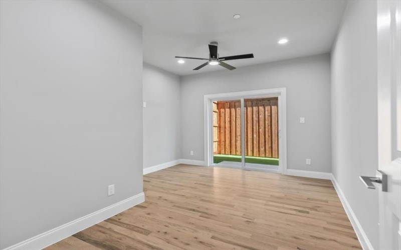 4401 Cabell Drive #102, Dallas, TX 75204, 2 Bedrooms Bedrooms, ,2 BathroomsBathrooms,Residential,For Sale,4401 Cabell Drive,20644299