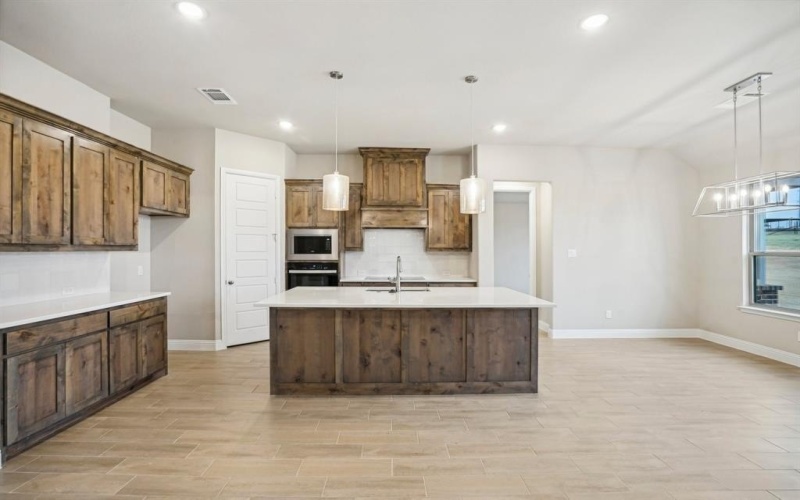 1176 Paradise Parkway, Poolville, TX 76487, 4 Bedrooms Bedrooms, ,3 BathroomsBathrooms,Residential,For Sale,1176 Paradise Parkway,20591849