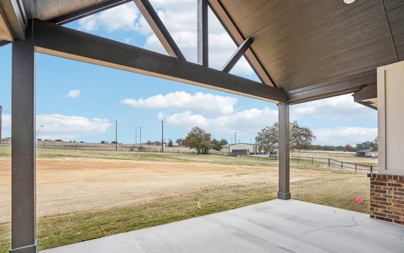 1176 Paradise Parkway, Poolville, TX 76487, 4 Bedrooms Bedrooms, ,3 BathroomsBathrooms,Residential,For Sale,1176 Paradise Parkway,20591849