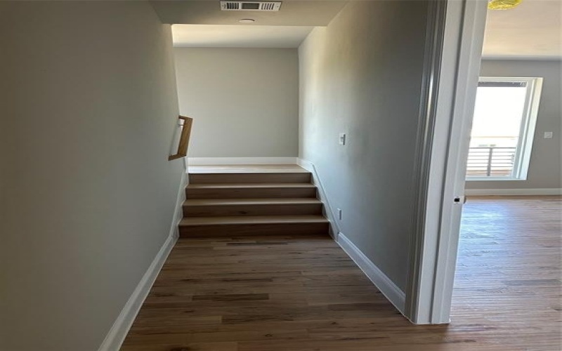 4401 Cabell Drive #103, Dallas, TX 75204, 2 Bedrooms Bedrooms, ,2 BathroomsBathrooms,Residential,For Sale,4401 Cabell Drive,20644568