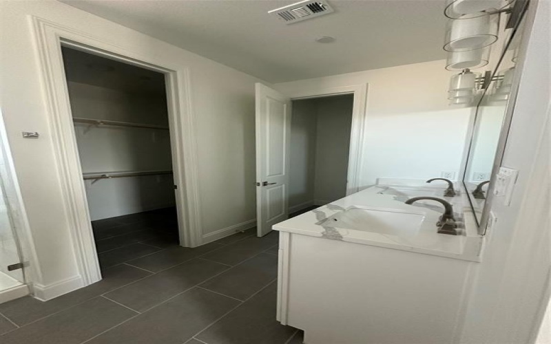 4401 Cabell Drive #103, Dallas, TX 75204, 2 Bedrooms Bedrooms, ,2 BathroomsBathrooms,Residential,For Sale,4401 Cabell Drive,20644568