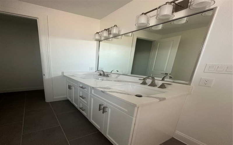 4401 Cabell Drive #103, Dallas, TX 75204, 2 Bedrooms Bedrooms, ,2 BathroomsBathrooms,Residential,For Sale,4401 Cabell Drive,20644568