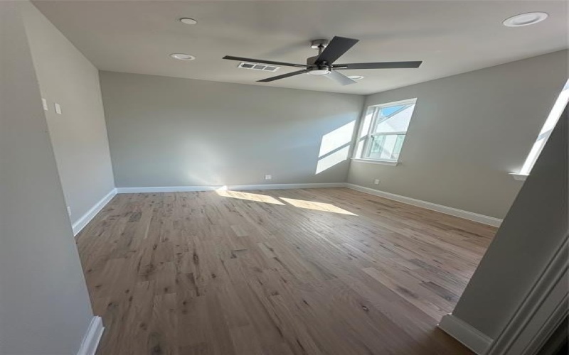 4401 Cabell Drive #103, Dallas, TX 75204, 2 Bedrooms Bedrooms, ,2 BathroomsBathrooms,Residential,For Sale,4401 Cabell Drive,20644568