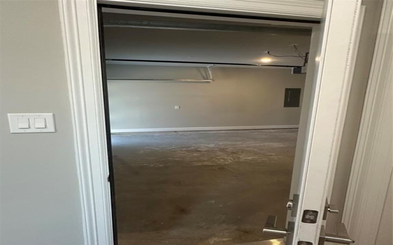 4401 Cabell Drive #103, Dallas, TX 75204, 2 Bedrooms Bedrooms, ,2 BathroomsBathrooms,Residential,For Sale,4401 Cabell Drive,20644568