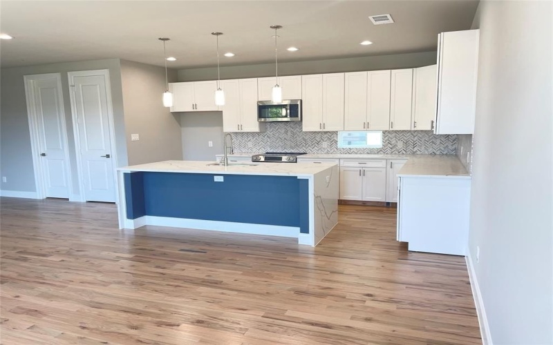 4401 Cabell Drive #104, Dallas, TX 75204, 2 Bedrooms Bedrooms, ,2 BathroomsBathrooms,Residential,For Sale,4401 Cabell Drive,20644577