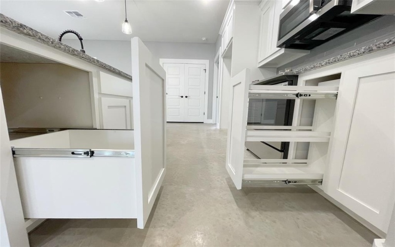 618 E Day Street, Denison, TX 75021, 3 Bedrooms Bedrooms, ,2 BathroomsBathrooms,Residential,For Sale,618 E Day Street,20594764