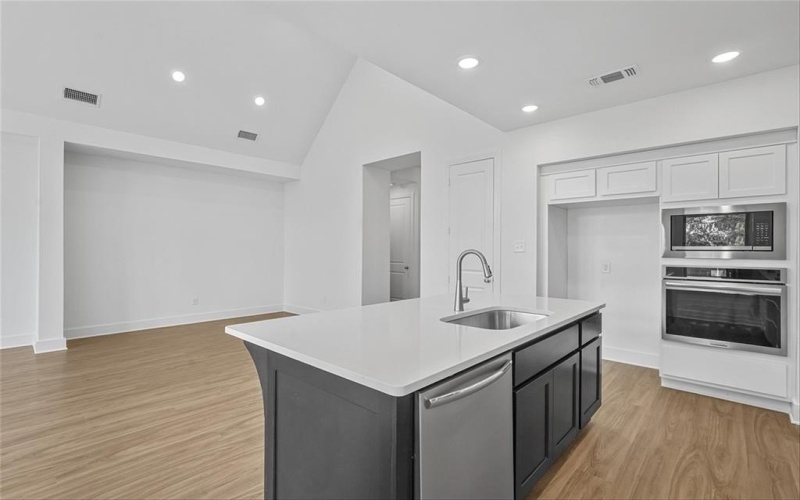 3603 Hickory Street, Sherman, TX 75092, 2 Bedrooms Bedrooms, ,2 BathroomsBathrooms,Residential,For Sale,3603 Hickory Street,20600291