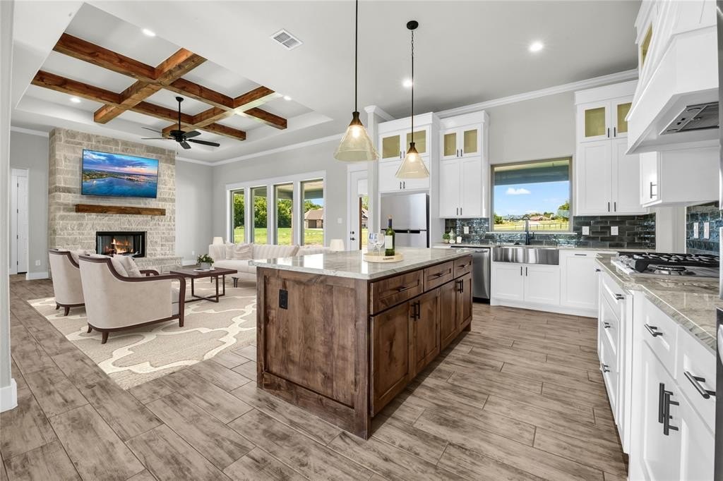 6001 Trophy Court, Brock, TX 76087, 4 Bedrooms Bedrooms, ,2 BathroomsBathrooms,Residential,For Sale,6001 Trophy Court,20648626