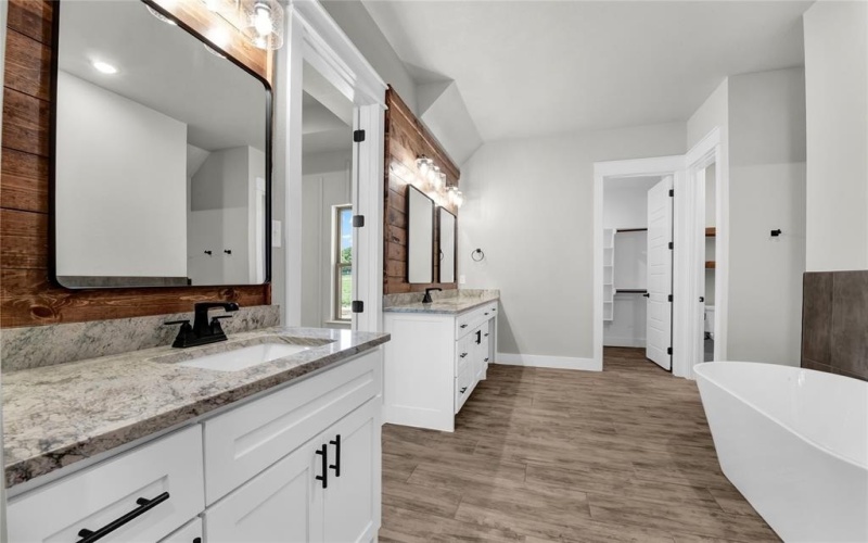6001 Trophy Court, Brock, TX 76087, 4 Bedrooms Bedrooms, ,2 BathroomsBathrooms,Residential,For Sale,6001 Trophy Court,20648626