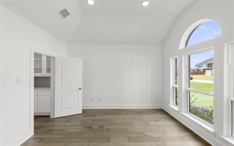 1727 Newport Drive, Cedar Hill, TX 75104, 5 Bedrooms Bedrooms, ,3 BathroomsBathrooms,Residential,For Sale,1727 Newport Drive,20648805