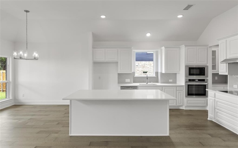 1727 Newport Drive, Cedar Hill, TX 75104, 5 Bedrooms Bedrooms, ,3 BathroomsBathrooms,Residential,For Sale,1727 Newport Drive,20648805