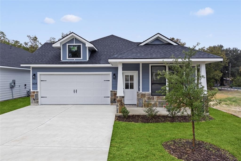 604 Dr Martin Luther King Jr Boulevard, Waxahachie, TX 75165, 4 Habitaciones Habitaciones , ,2 BañosBaños,Residential,En Venta,604 Dr Martin Luther King Jr Boulevard,20648928