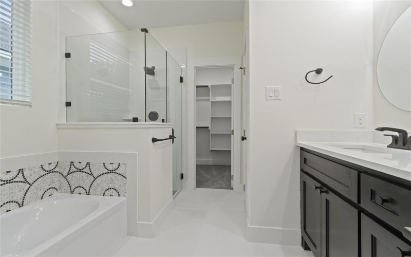 606 Dr Martin Luther King Jr Boulevard, Waxahachie, TX 75165, 4 Habitaciones Habitaciones , ,2 BañosBaños,Residential,En Venta,606 Dr Martin Luther King Jr Boulevard,20648998