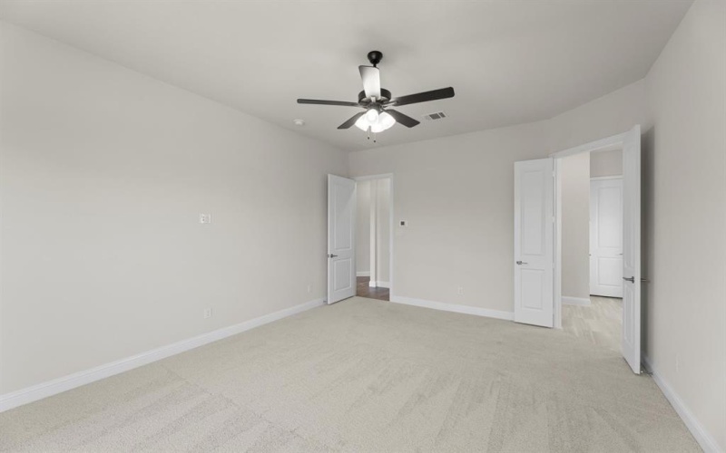 1046 Fleetwood Drive, Justin, TX 76247, 5 Bedrooms Bedrooms, ,3 BathroomsBathrooms,Residential,For Sale,1046 Fleetwood Drive,20601481