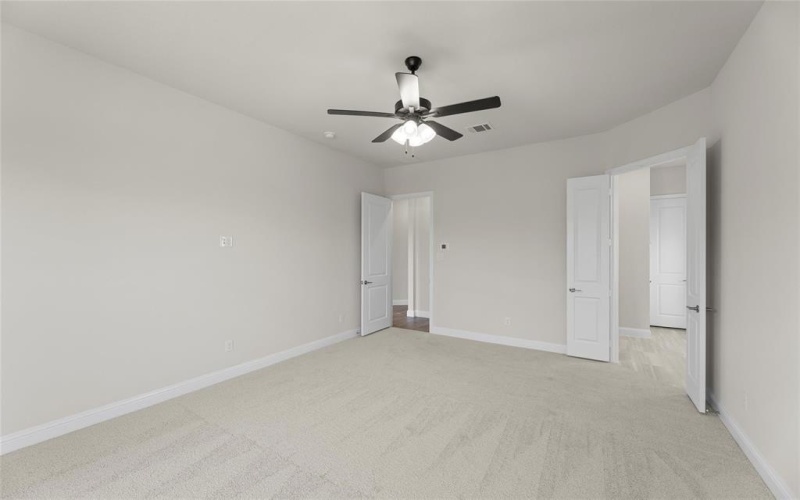 1046 Fleetwood Drive, Justin, TX 76247, 5 Bedrooms Bedrooms, ,3 BathroomsBathrooms,Residential,For Sale,1046 Fleetwood Drive,20601481