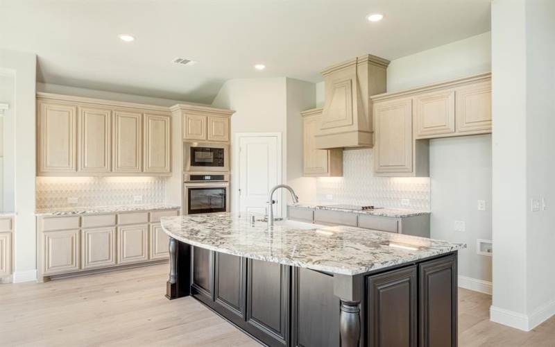 5202 Rowlan Row, Midlothian, TX 76065, 4 Habitaciones Habitaciones , ,3 BañosBaños,Residential,En Venta,5202 Rowlan Row,20649506