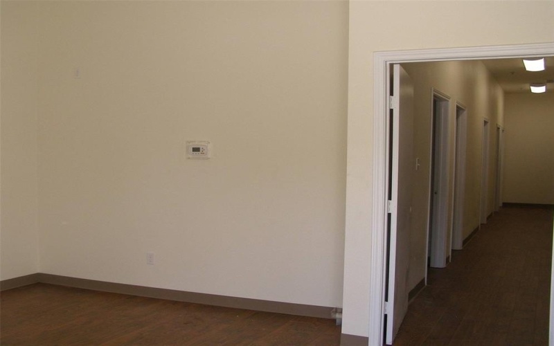 3313 Naaman School Road #100, Garland, TX 75040, ,Otro,En Venta,3313 Naaman School Road,20650932