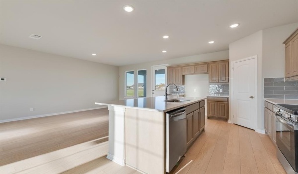 2611 Witness Tree Road, Oak Ridge, TX 75161, 4 Habitaciones Habitaciones , ,2 BañosBaños,Residential,En Venta,2611 Witness Tree Road,20651139