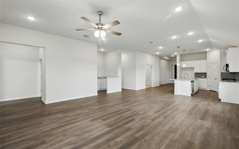 16109 Garden Drive, Celina, TX 75009, 4 Bedrooms Bedrooms, ,3 BathroomsBathrooms,Residential,For Sale,16109 Garden Drive,20687836