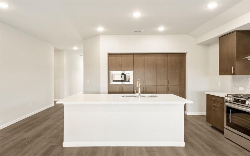 1013 Nighthawk Trail, Alvarado, TX 76009, 3 Bedrooms Bedrooms, ,2 BathroomsBathrooms,Residential,For Sale,1013 Nighthawk Trail,20689845