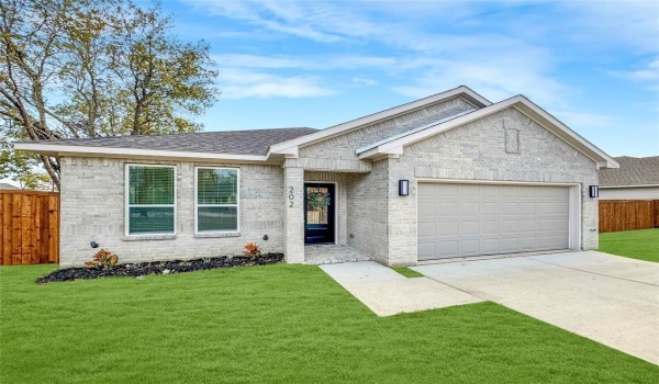 202 Abney Street, Hillsboro, TX 76645, 4 Bedrooms Bedrooms, ,2 BathroomsBathrooms,Residential,For Sale,202 Abney Street,20690862