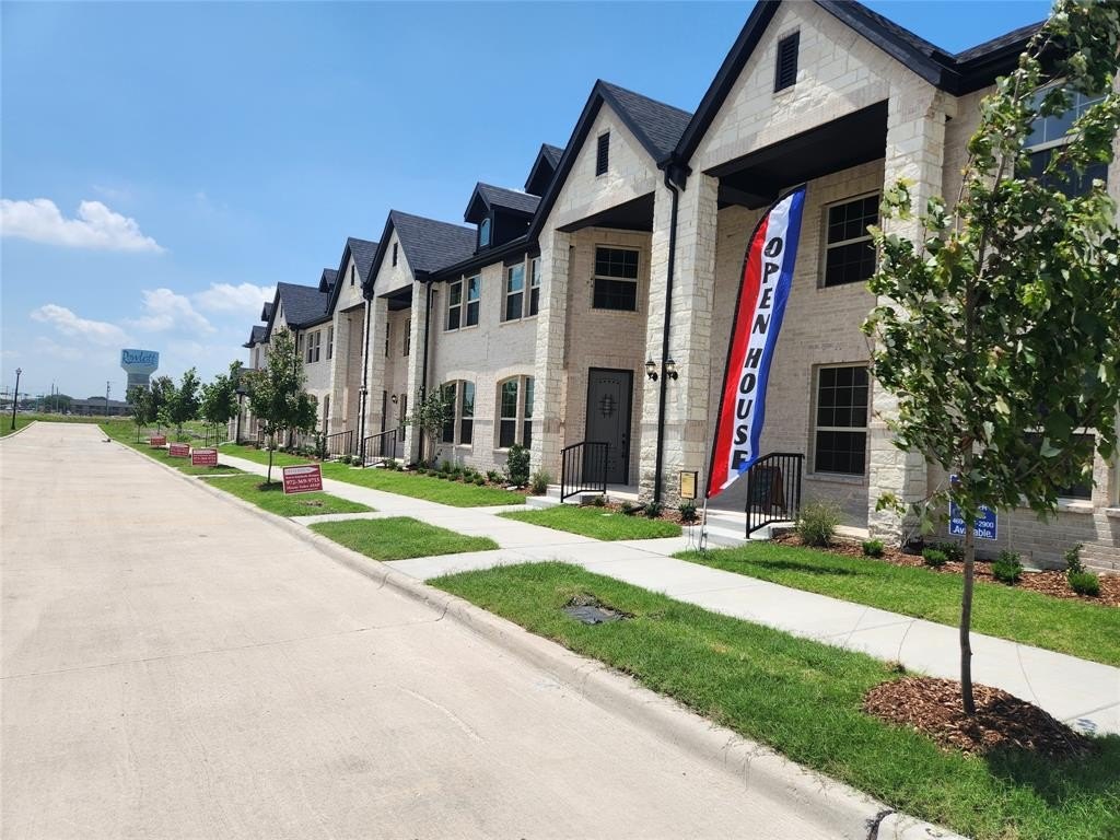 3641 Geoffrey Trail, Rowlett, TX 75088, 3 Bedrooms Bedrooms, ,3 BathroomsBathrooms,Residential,For Sale,3641 Geoffrey Trail,20691131