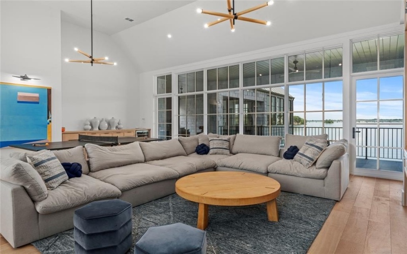 12109 W Lighthouse Lane W, Malakoff, TX 75148, 9 Bedrooms Bedrooms, ,13 BathroomsBathrooms,Residential,For Sale,12109 W Lighthouse Lane W,20663211