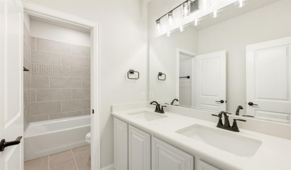 5301 Bardwell Drive, Denton, TX 76226, 4 Bedrooms Bedrooms, ,3 BathroomsBathrooms,Residential,For Sale,5301 Bardwell Drive,20663537