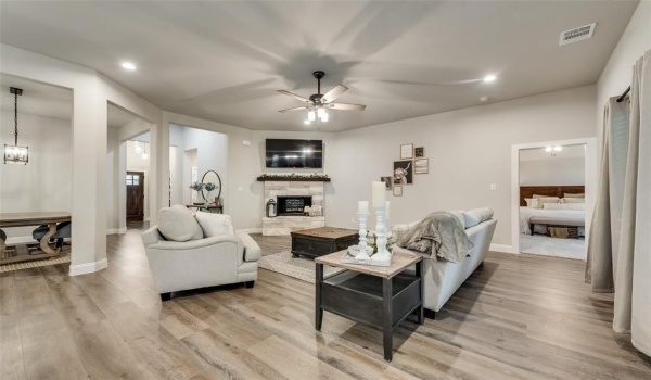 4803 Enclave Drive, Sanger, TX 76266, 3 Habitaciones Habitaciones , ,2 BañosBaños,Residential,En Venta,4803 Enclave Drive,20664308