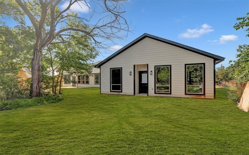 705 E Hanna Street, Denison, TX 75021, 3 Bedrooms Bedrooms, ,2 BathroomsBathrooms,Residential,For Sale,705 E Hanna Street,20665945