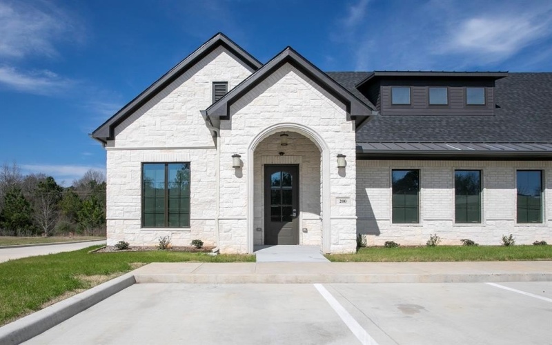 2269 W Cumberland Road #200, Tyler, TX 75703, ,Otro,En Venta,2269 W Cumberland Road,20671773