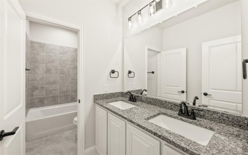 408 Laurel Lane, Glenn Heights, TX 75154, 4 Habitaciones Habitaciones , ,3 BañosBaños,Residential,En Venta,408 Laurel Lane,20671915