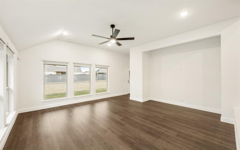 817 Twisted Leaf Lane, Little Elm, TX 76227, 4 Bedrooms Bedrooms, ,3 BathroomsBathrooms,Residential,For Sale,817 Twisted Leaf Lane,20675938