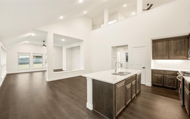 817 Twisted Leaf Lane, Little Elm, TX 76227, 4 Bedrooms Bedrooms, ,3 BathroomsBathrooms,Residential,For Sale,817 Twisted Leaf Lane,20675938