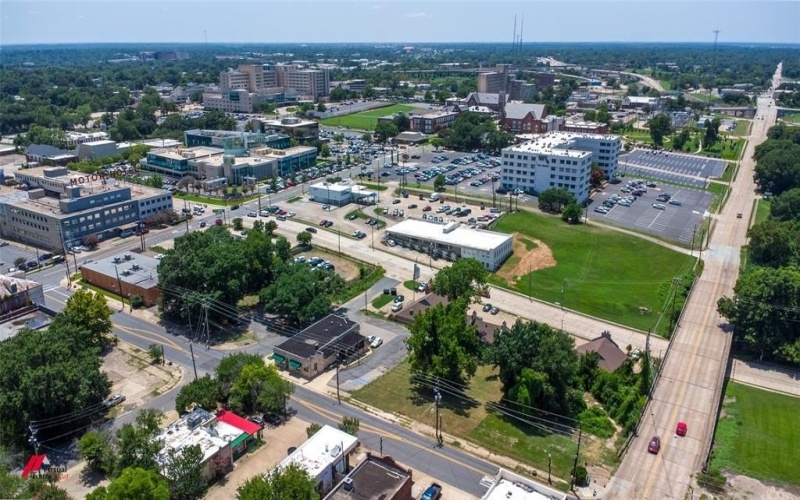 1302 Louisiana Avenue, Shreveport, LA 71101, ,Commercial Sale,En Venta,1302 Louisiana Avenue,20677184