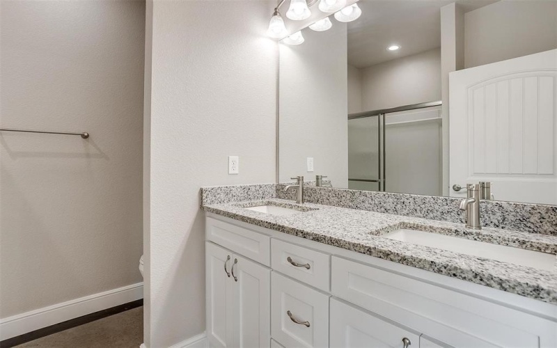 30 Frost LN, Mineral Wells, TX 76067, 16 Habitaciones Habitaciones , ,8 BañosBaños,Residential Multi Family,En Venta,30 Frost LN,20679877