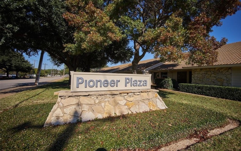 1134 W Pioneer Parkway, Arlington, TX 76013, ,Commercial Sale,For Sale,1134 W Pioneer Parkway,20681131