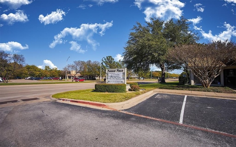 1134 W Pioneer Parkway, Arlington, TX 76013, ,Commercial Sale,For Sale,1134 W Pioneer Parkway,20681131