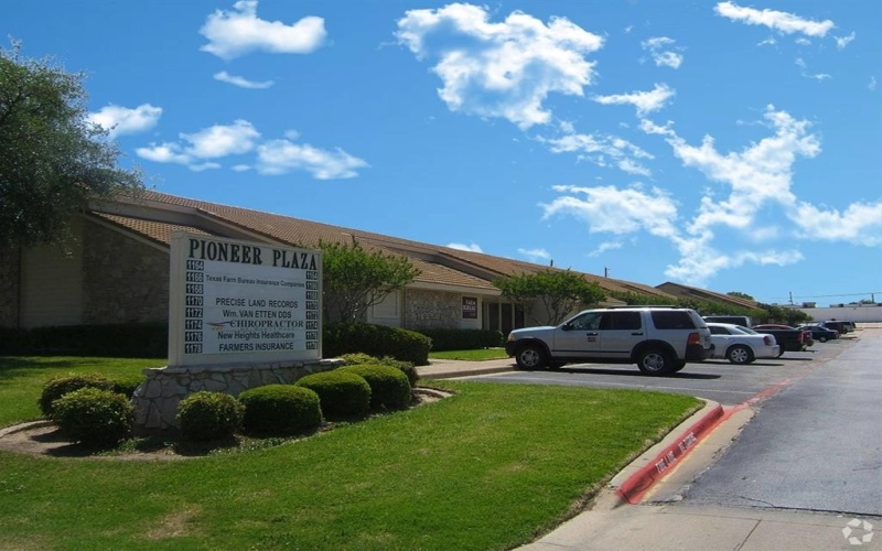 1134 W Pioneer Parkway, Arlington, TX 76013, ,Commercial Sale,For Sale,1134 W Pioneer Parkway,20681131