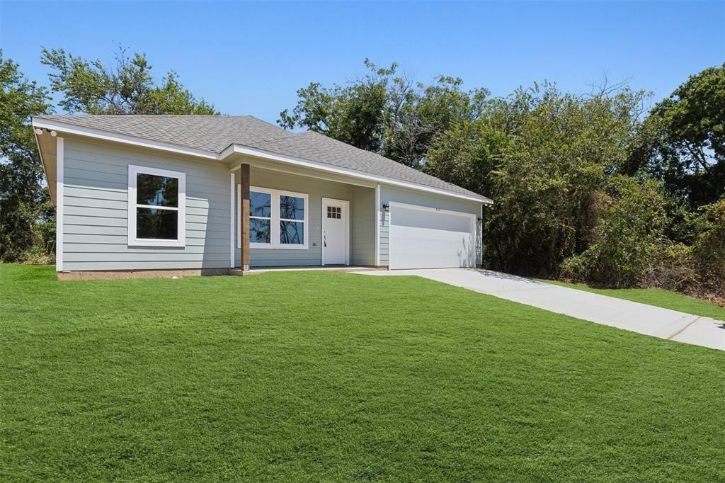 715 Robbins Street, Cleburne, TX 76031, 3 Bedrooms Bedrooms, ,2 BathroomsBathrooms,Residential,For Sale,715 Robbins Street,20681143